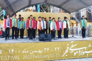عکس شاخص اجرای پاتوقی جلوی کاخ جشنواره موسیقی فجر